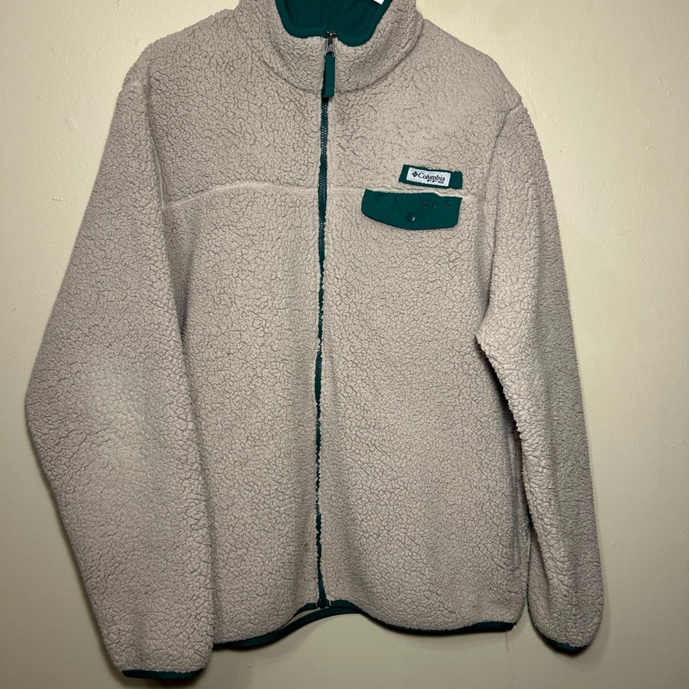 Columbia Sherpa Fleece Jacket in Cream and Teal